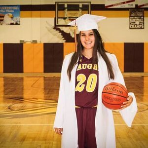 Meet your Posher, Holly